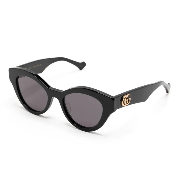 Gucci Eyewear
cat-eye tinted sunglasses - Picture 2 of 6